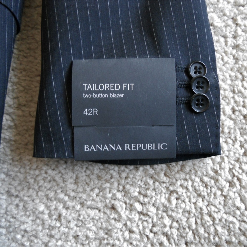 Banana Republic Tailored Fit Two Button Blazer 42R - Picture 2 of 5